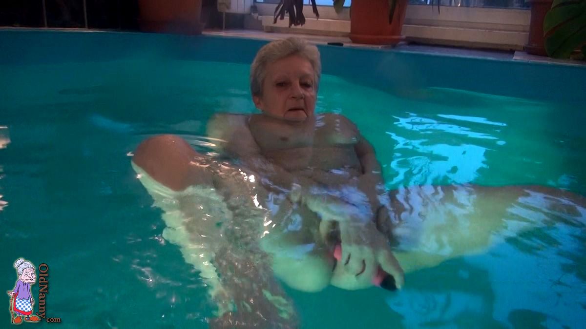 /content/old-nanny/galleries/75-grannies_pleasure_themselves/full/016.jpg