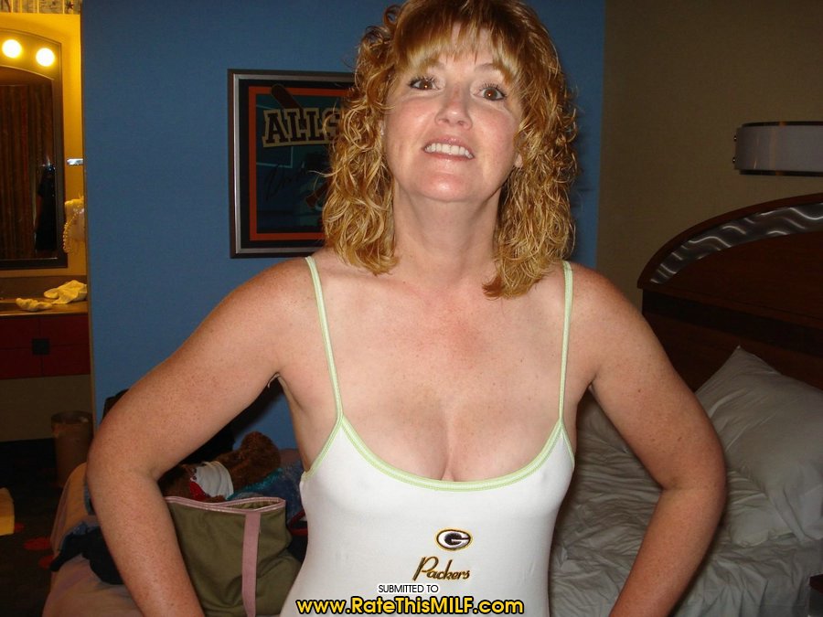 /content/rate-my-milf/galleries/see_and_rate_amateur_milfs-013-091411/full/001.jpg